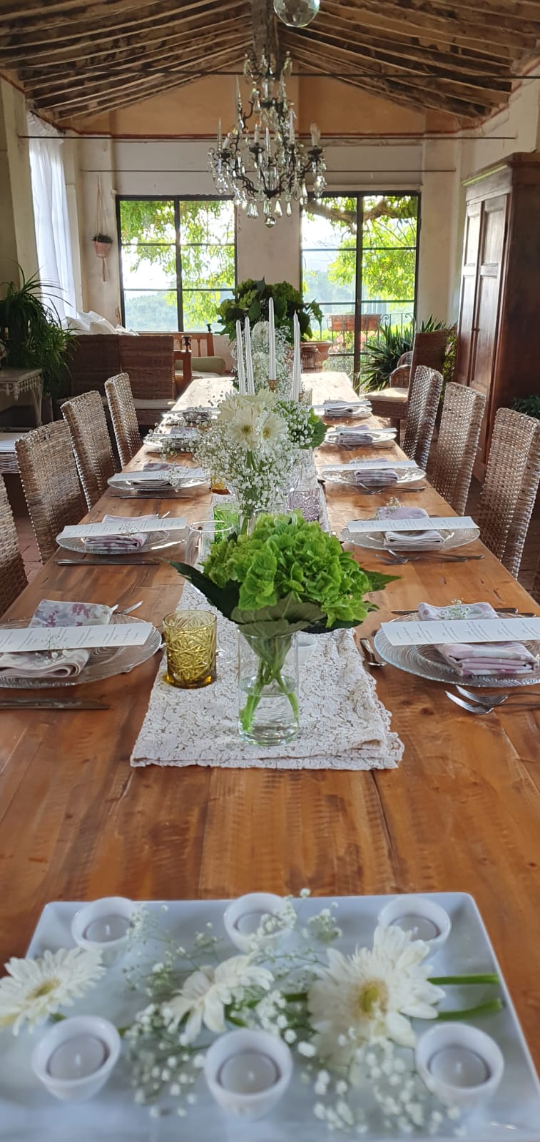 Private chef table prepared in Tuscany